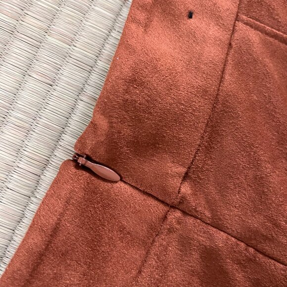 🍂 Banana Republic Faux Suede A-Line Skirt - Rust Brown (Size 4) - Picture 3 of 5